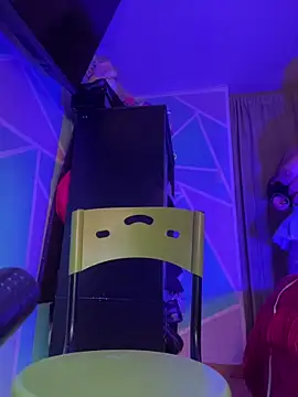 Snapshot of KinkyJessyHotxx chatting on November 14, 4:32 pm KinkyJessyHotxx online show from November 14, 4:32 pm