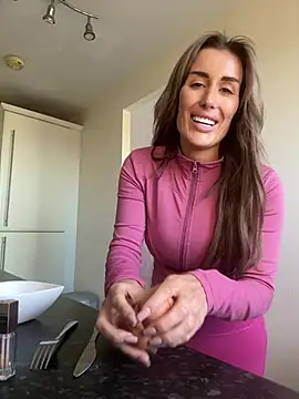 UKSYDNEYFOX online show from February 28, 1:58 pm