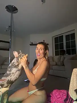 UKSYDNEYFOX online show from February 23, 5:23 am