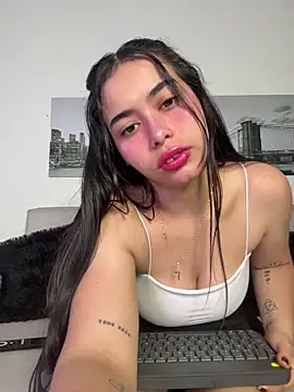 SophieRoyals online show from March 13, 12:21 pm