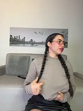 SophieRoyals online show from May 8, 12:09 pm