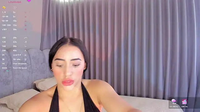 ashlyestone online show from April 4, 4:57 pm