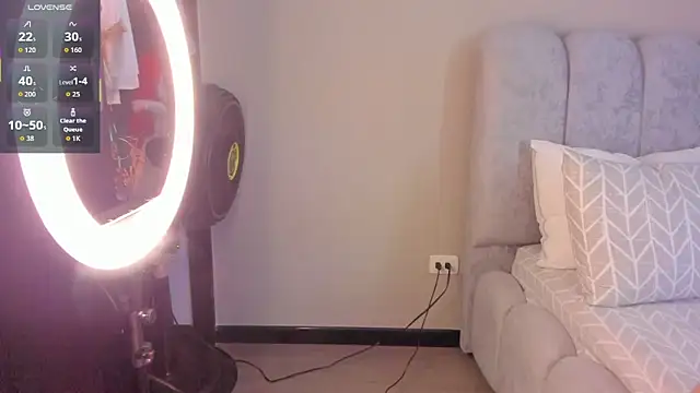 Snapshot of ashlyestone chatting on November 19, 5:02 pm ashlyestone online show from November 19, 5:02 pm