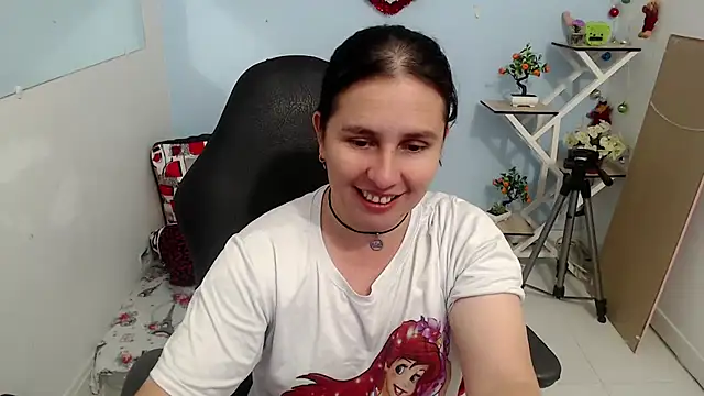 Snapshot of victoria_jones chatting on November 29, 1:55 pm victoria jones online show from November 29, 1:55 pm