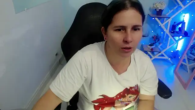 victoria jones online show from January 13, 4:11 pm