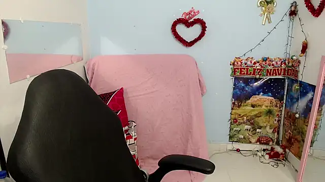 victoria jones online show from December 15, 2:01 pm