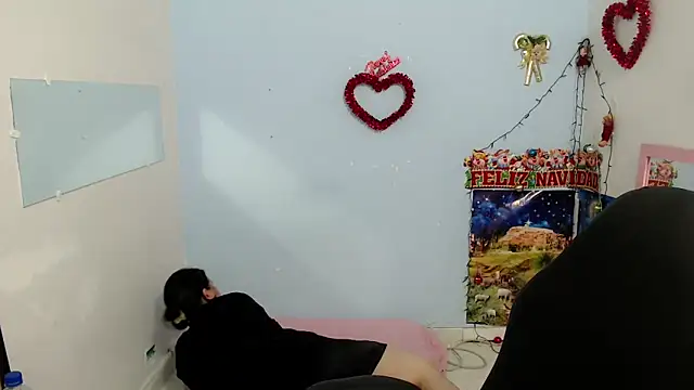 victoria jones online show from December 16, 5:50 pm