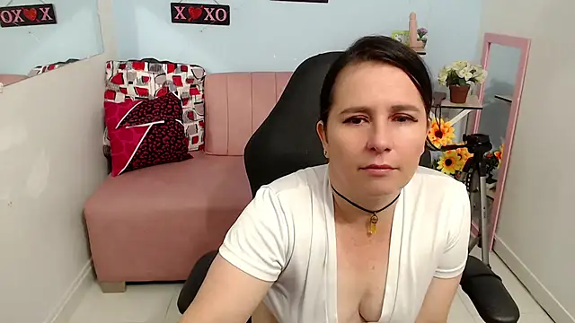 Snapshot of victoria_jones chatting on October 11, 1:34 pm victoria jones online show from October 11, 1:34 pm
