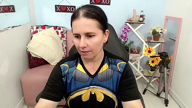 Snapshot of victoria_jones chatting on October 9, 3:45 pm victoria jones online show from October 9, 3:45 pm