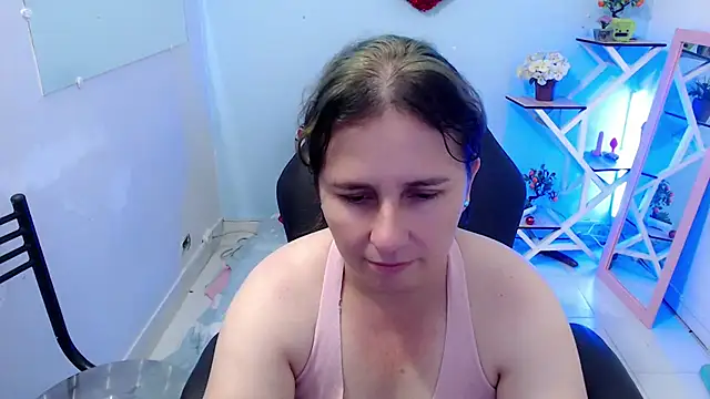 victoria jones online show from January 17, 11:47 am