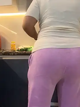 Diya Chopra online show from November 3, 4:28 am