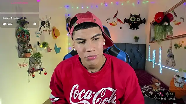 Snapshot of Damian_latinxxx chatting on November 8, 3:21 am Damian latinxxx online show from November 8, 3:21 am