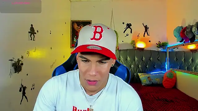 Snapshot of Damian_latinxxx chatting on September 22, 2:39 am Damian latinxxx online show from September 22, 2:39 am