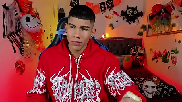 Snapshot of Damian_latinxxx chatting on October 29, 3:16 am Damian latinxxx online show from October 29, 3:16 am