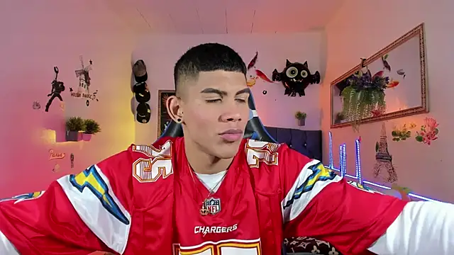 Snapshot of Damian_latinxxx chatting on November 1, 3:13 am Damian latinxxx online show from November 1, 3:13 am