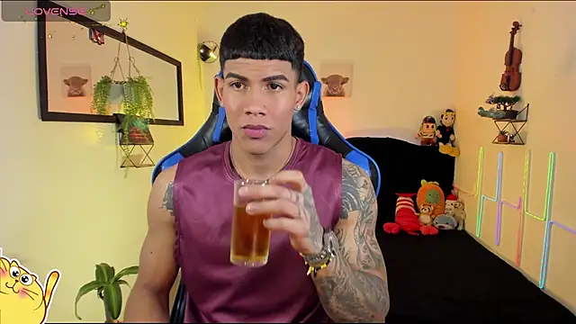 Damian latinxxx online show from March 13, 2:49 am