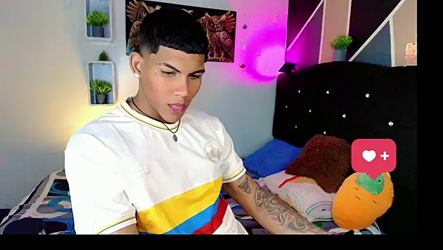 Snapshot of Damian_latinxxx chatting on March 21, 6:05 am Damian latinxxx online show from March 21, 6:05 am
