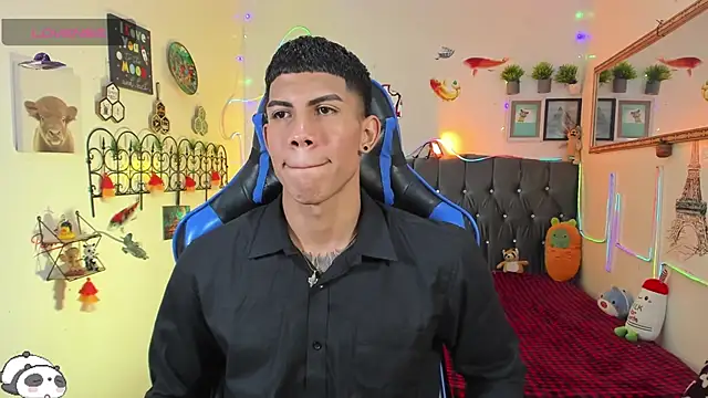 Damian latinxxx online show from January 11, 3:19 pm