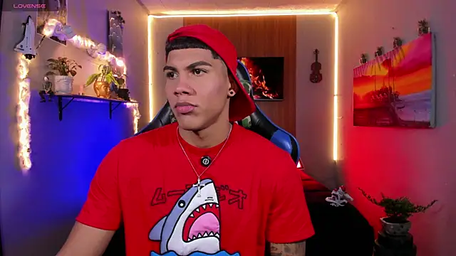 Snapshot of Damian_latinxxx chatting on July 25, 9:06 am Damian latinxxx online show from July 25, 9:06 am