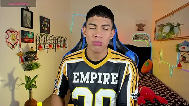 Damian latinxxx online show from February 9, 3:04 am