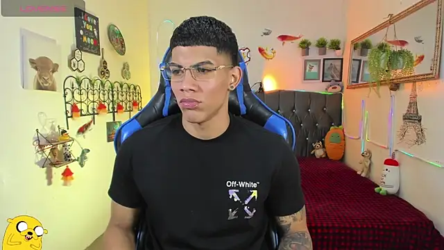 Damian latinxxx online show from January 10, 3:02 am