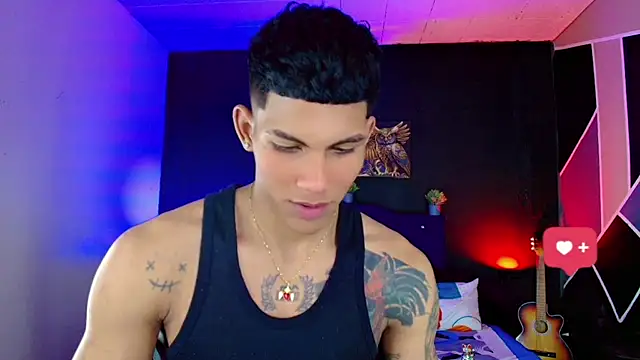 Snapshot of Damian_latinxxx chatting on February 28, 6:21 am Damian latinxxx online show from February 28, 6:21 am