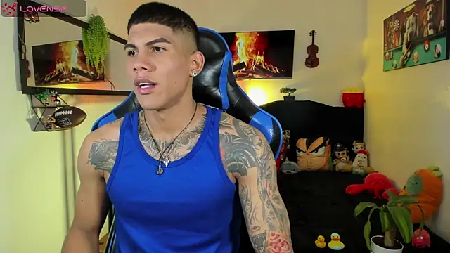 Damian latinxxx online show from May 15, 3:15 am