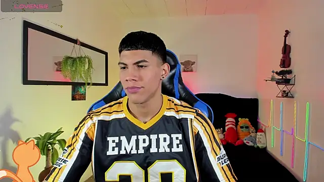 Damian latinxxx online show from March 2, 3:18 am