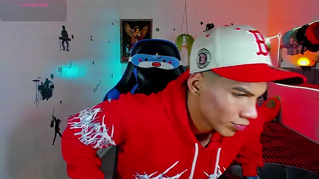 Snapshot of Damian_latinxxx chatting on September 21, 1:44 am Damian latinxxx online show from September 21, 1:44 am