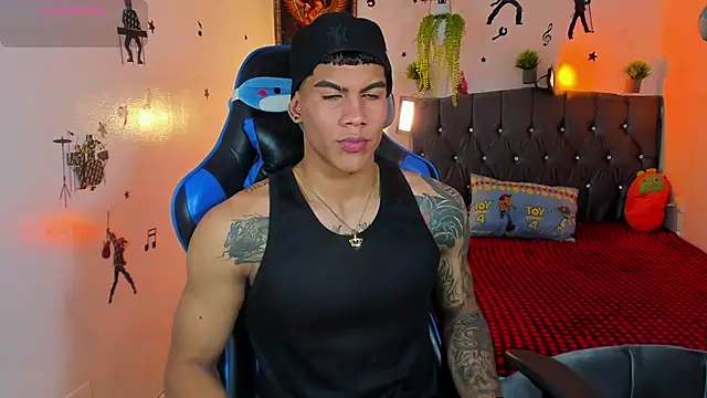 Snapshot of Damian_latinxxx chatting on September 20, 2:16 am Damian latinxxx online show from September 20, 2:16 am