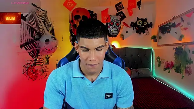 Snapshot of Damian_latinxxx chatting on October 11, 3:07 am Damian latinxxx online show from October 11, 3:07 am