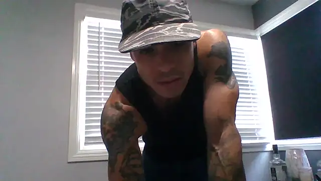 JohnnyDeep187 online show from May 14, 11:02 pm