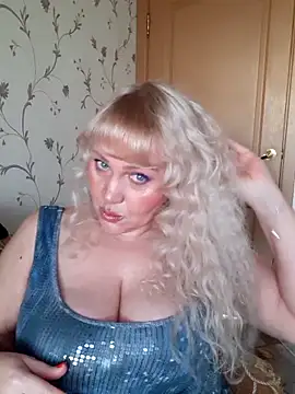 IsabellaBoni online show from March 23, 6:13 am