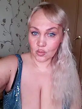 IsabellaBoni online show from February 12, 7:08 am