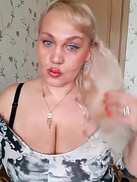 IsabellaBoni online show from February 23, 7:20 am