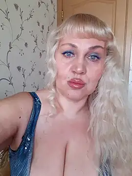 IsabellaBoni online show from March 5, 7:16 am