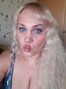 IsabellaBoni online show from March 14, 7:03 am