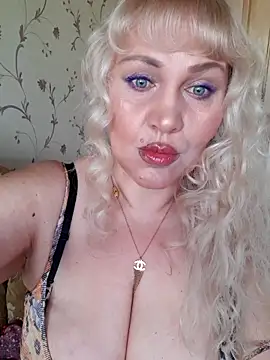 IsabellaBoni online show from March 25, 6:24 am