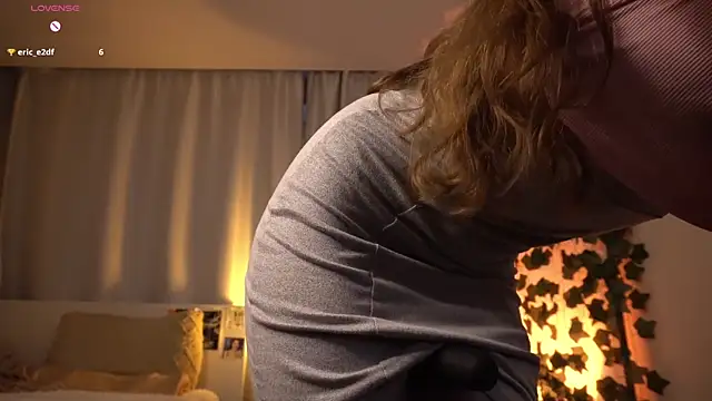 brendacom online show from March 28, 2:12 am