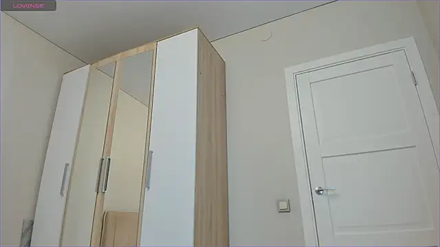Snapshot of sweety_vikky chatting on February 13, 12:24 am sweety vikky online show from February 13, 12:24 am