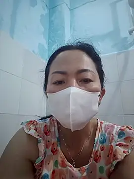 Baby-sexytits18 online show from October 25, 11:38 pm