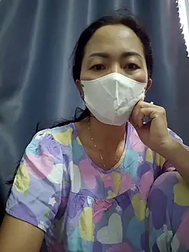 Baby-sexytits18 online show from November 4, 11:19 pm