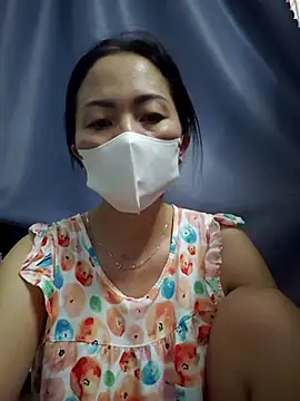 Baby-sexytits18 online show from October 21, 11:15 pm