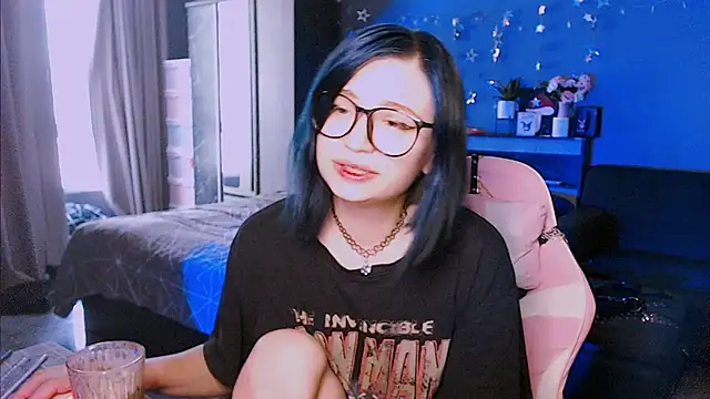 Snapshot of candy_lina chatting on September 24, 2:51 am candy lina online show from September 24, 2:51 am