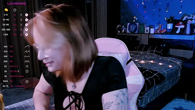 Snapshot of candy_lina chatting on September 13, 2:17 pm candy lina online show from September 13, 2:17 pm