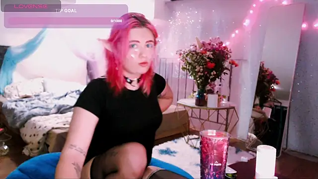 candy lina online show from April 27, 11:30 am