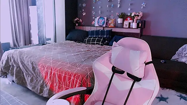 Snapshot of candy_lina chatting on September 20, 7:24 am candy lina online show from September 20, 7:24 am