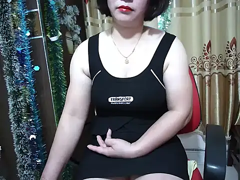 Mama-BigPussy online show from May 18, 11:42 pm
