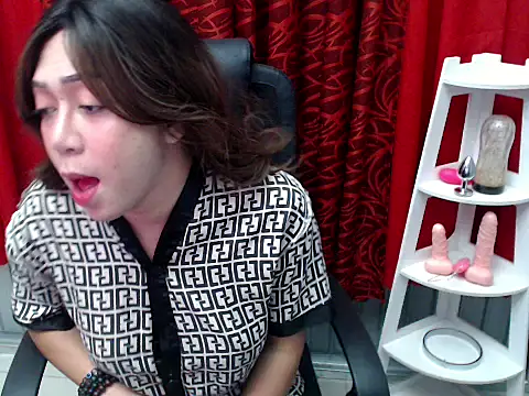 urprincessnicolexxx online show from May 12, 1:46 am