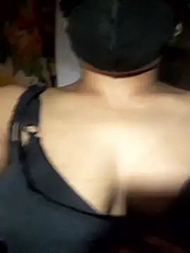 Snapshot of Tharukasenevirathne chatting on May 27, 4:36 pm Tharukasenevirathne online show from May 27, 4:36 pm